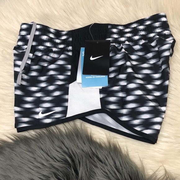 Nike Dri Fit Running shorts NWT - Picture 4 of 4
